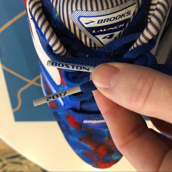 SOLD 🔥 Like new Launch 4 Brooks Boston Lobster - Picture 5 of 8